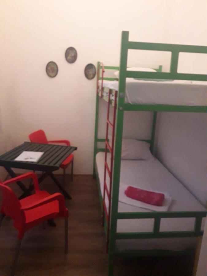 Cosmo Hostel Belgrad Exterior foto